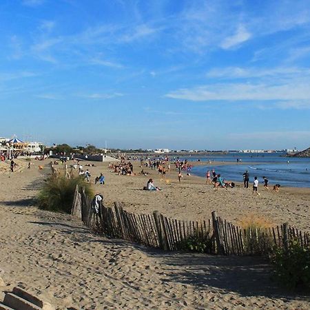 Superbe appart en résidence à 300 m de la plage. La Grande-Motte Esterno foto