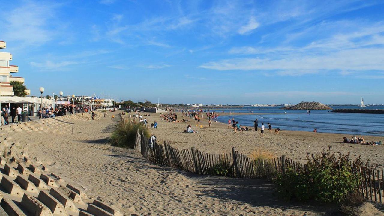 Superbe appart en résidence à 300 m de la plage. La Grande-Motte Esterno foto